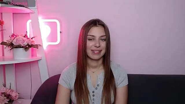 Snapshot of MilanaAngelAs chatting on June 22, 4:42 am MilanaAngelAs online show from June 22, 4:42 am