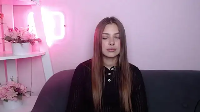 Snapshot of MilanaAngelAs chatting on July 9, 5:00 am MilanaAngelAs online show from July 9, 5:00 am