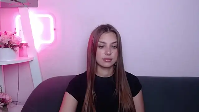 Snapshot of MilanaAngelAs chatting on July 20, 4:49 am MilanaAngelAs online show from July 20, 4:49 am