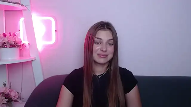 Snapshot of MilanaAngelAs chatting on August 3, 7:39 pm MilanaAngelAs online show from August 3, 7:39 pm