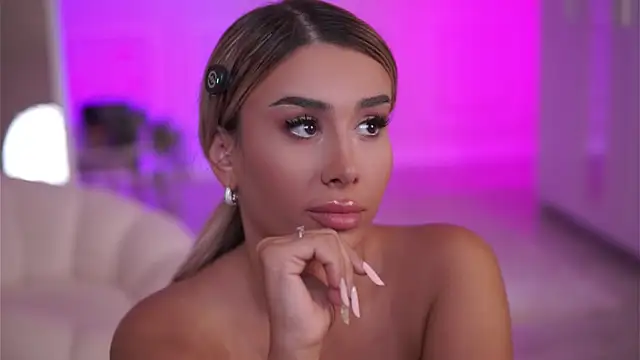 EvaZane online show from November 12, 7:24 pm