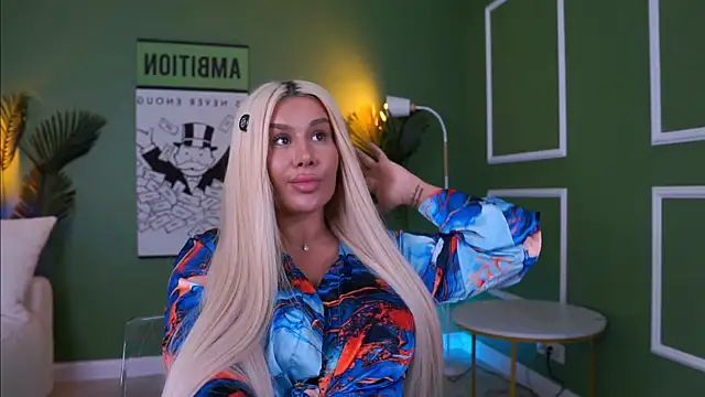 EvaZane online show from April 25, 1:41 pm