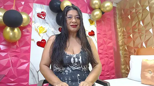 MiaCallie online show from November 21, 9:02 pm