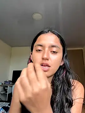 Snapshot of ViolettaSummer chatting on November 15, 8:16 pm ViolettaSummer online show from November 15, 8:16 pm