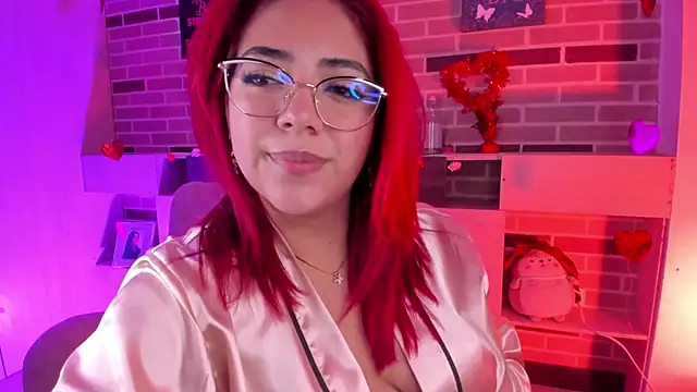 Snapshot of Rousse_Collinss chatting on February 25, 4:00 pm Rousse Collinss online show from February 25, 4:00 pm