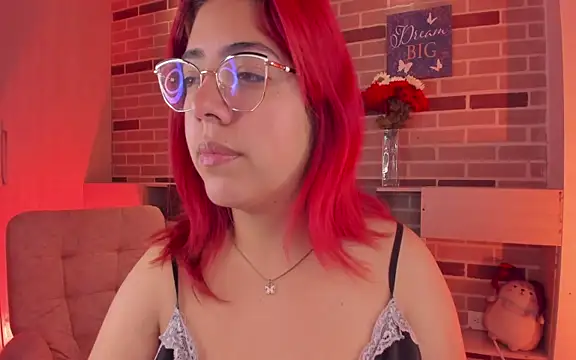 Snapshot of Rousse_Collinss chatting on March 19, 12:34 pm Rousse Collinss online show from March 19, 12:34 pm