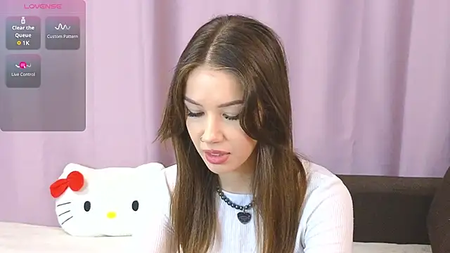Snapshot of ellie_kramer chatting on June 28, 6:58 pm ellie kramer online show from June 28, 6:58 pm