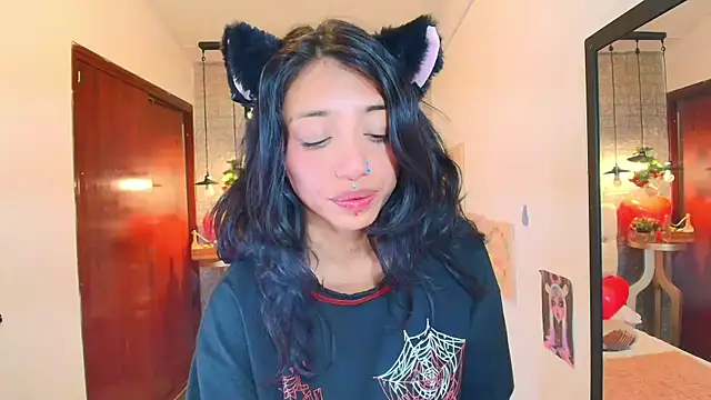 Snapshot of REDHOTTER_ chatting on February 22, 11:13 pm REDHOTTER online show from February 22, 11:13 pm