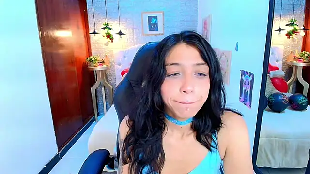 Snapshot of REDHOTTER_ chatting on March 14, 8:06 pm REDHOTTER online show from March 14, 8:06 pm