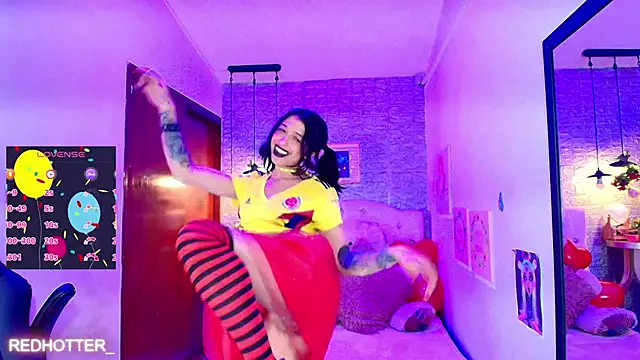 Snapshot of REDHOTTER_ chatting on March 20, 11:12 pm REDHOTTER online show from March 20, 11:12 pm