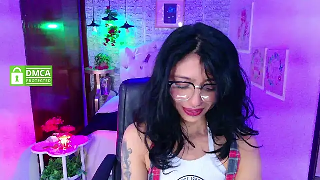 Snapshot of REDHOTTER_ chatting on September 10, 7:58 pm REDHOTTER online show from September 10, 7:58 pm