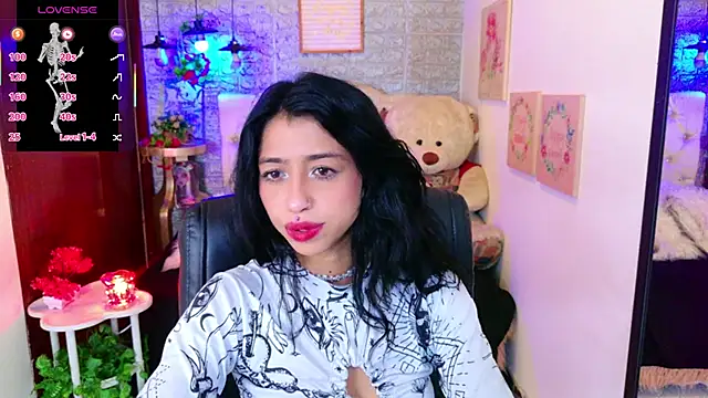 Snapshot of REDHOTTER_ chatting on September 26, 8:02 pm REDHOTTER online show from September 26, 8:02 pm