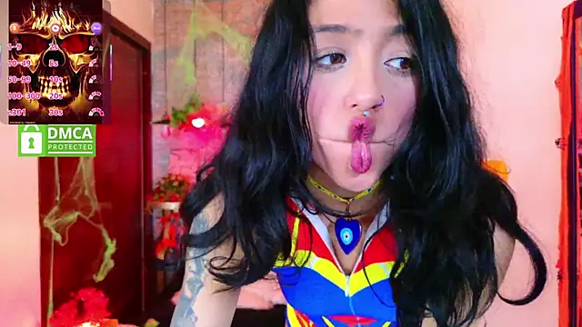 Snapshot of REDHOTTER_ chatting on October 2, 8:05 pm REDHOTTER online show from October 2, 8:05 pm