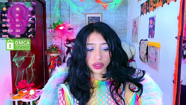 Snapshot of REDHOTTER_ chatting on October 4, 8:18 pm REDHOTTER online show from October 4, 8:18 pm