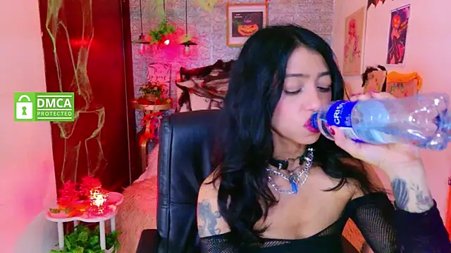 Snapshot of REDHOTTER_ chatting on October 8, 7:55 pm REDHOTTER online show from October 8, 7:55 pm