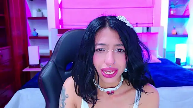 Snapshot of REDHOTTER_ chatting on October 17, 12:52 pm REDHOTTER online show from October 17, 12:52 pm