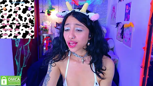 Snapshot of REDHOTTER_ chatting on October 26, 1:00 am REDHOTTER online show from October 26, 1:00 am