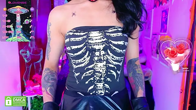 Snapshot of REDHOTTER_ chatting on November 1, 8:11 pm REDHOTTER online show from November 1, 8:11 pm