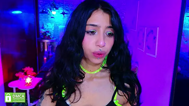 Snapshot of REDHOTTER_ chatting on November 11, 7:58 pm REDHOTTER online show from November 11, 7:58 pm