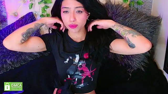 Snapshot of REDHOTTER_ chatting on November 22, 7:46 pm REDHOTTER online show from November 22, 7:46 pm