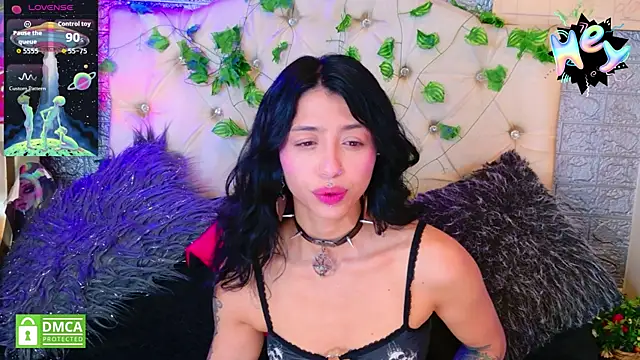 Snapshot of REDHOTTER_ chatting on November 27, 8:11 pm REDHOTTER online show from November 27, 8:11 pm