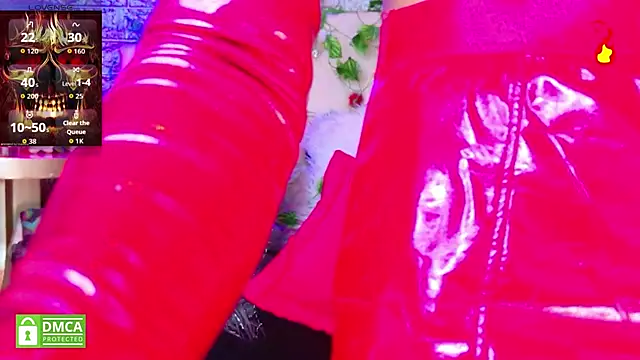 Snapshot of REDHOTTER_ chatting on November 28, 8:22 pm REDHOTTER online show from November 28, 8:22 pm