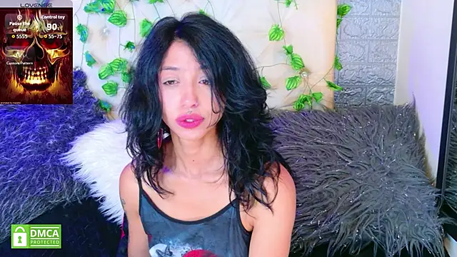 Snapshot of REDHOTTER_ chatting on December 2, 8:26 pm REDHOTTER online show from December 2, 8:26 pm