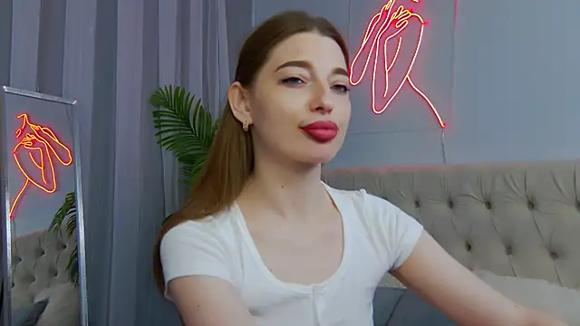 NicoleRosss online show from June 3, 11:57 am