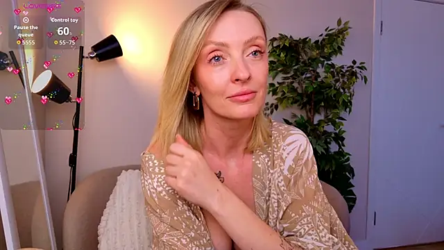 Snapshot of sexuallycorrecte chatting on February 28, 12:28 pm sexuallycorrecte online show from February 28, 12:28 pm