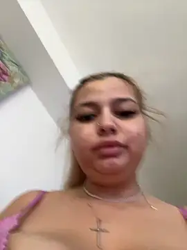 Snapshot of AllysonK chatting on May 14, 3:19 pm AllysonK online show from May 14, 3:19 pm