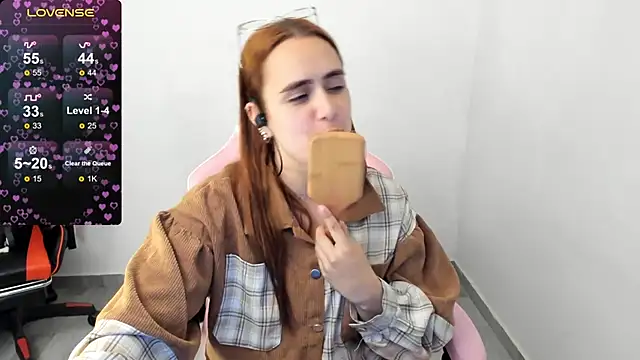 maryluna95 online show from January 4, 1:31 am