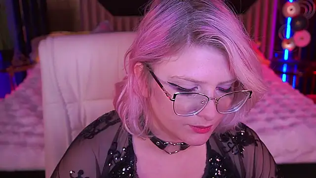 CoolTatis online show from November 18, 8:08 am