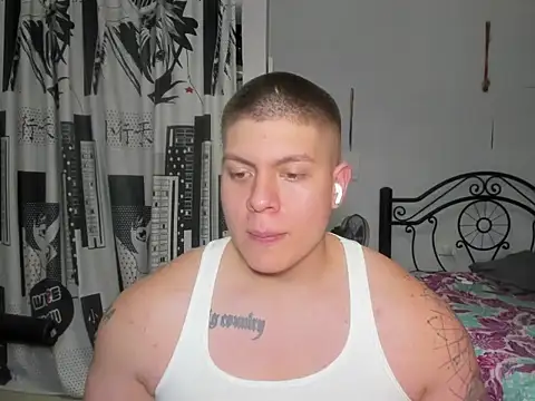 Snapshot of regan_jhonso chatting on February 16, 7:15 am regan jhonso online show from February 16, 7:15 am