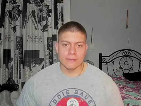 Snapshot of regan_jhonso chatting on February 22, 12:23 am regan jhonso online show from February 22, 12:23 am