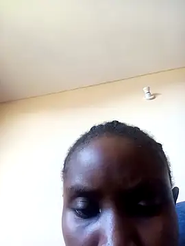 Snapshot of zainabsmile chatting on May 12, 12:02 pm zainabsmile online show from May 12, 12:02 pm
