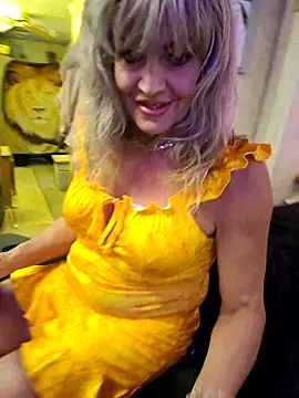 annika lately online show from October 17, 3:42 am