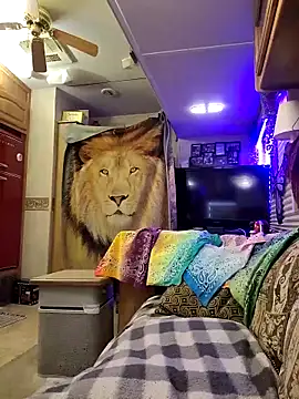 annika lately online show from October 25, 3:36 am