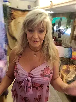 Snapshot of annika_lately chatting on May 27, 6:38 pm annika lately online show from May 27, 6:38 pm