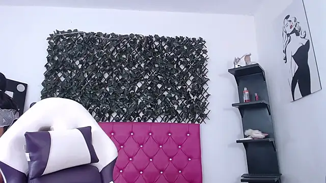 Snapshot of michel_cardona chatting on November 18, 4:00 pm michel cardona online show from November 18, 4:00 pm