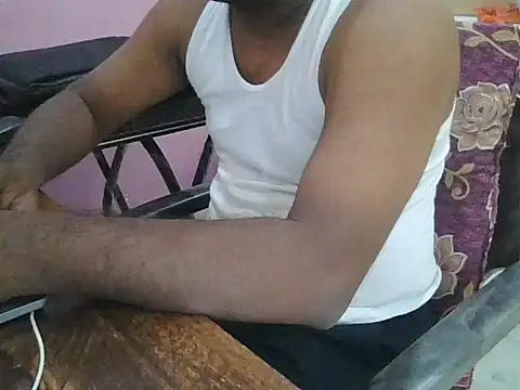 Snapshot of ITGuyhyd chatting on November 6, 7:42 am ITGuyhyd online show from November 6, 7:42 am