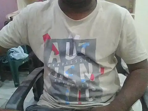 Snapshot of ITGuyhyd chatting on November 22, 9:52 am ITGuyhyd online show from November 22, 9:52 am