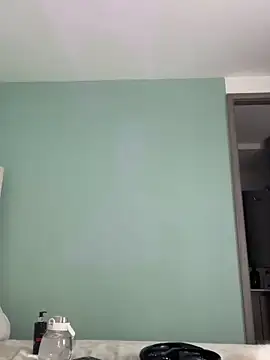 Snapshot of sharon_leone26 chatting on February 15, 7:51 am sharon leone26 online show from February 15, 7:51 am