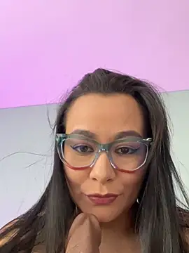 Snapshot of sharon_leone26 chatting on March 15, 8:15 pm sharon leone26 online show from March 15, 8:15 pm