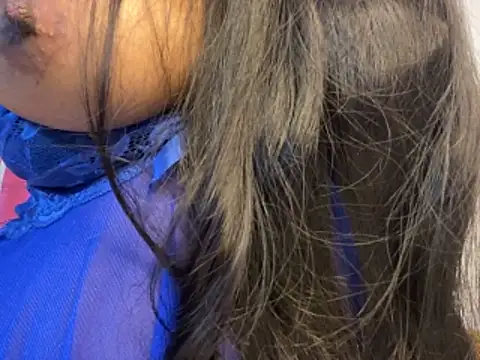 Snapshot of roshni-5 chatting on April 18, 7:58 pm roshni-5 online show from April 18, 7:58 pm