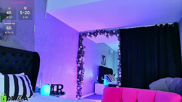 Snapshot of MashaReed_ chatting on November 15, 9:43 pm MashaReed online show from November 15, 9:43 pm