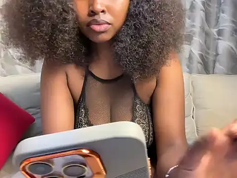 Chocolate queen2 online show from March 18, 4:37 am