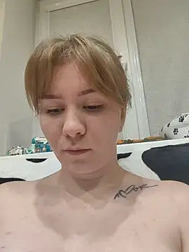 D0nna  online show from December 14, 3:28 pm