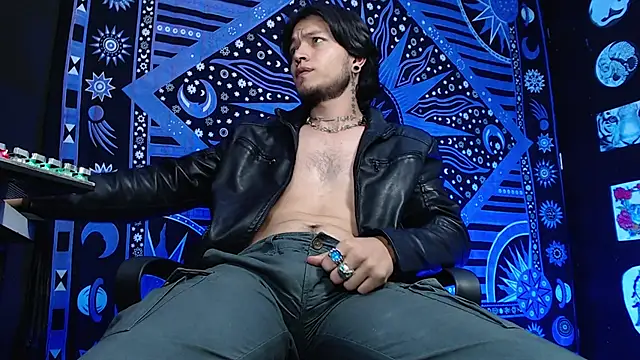 Dicaprioo  online show from February 11, 7:59 pm