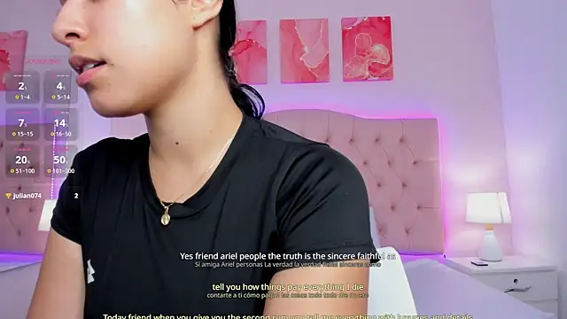 Snapshot of Emily_roux chatting on February 4, 11:06 pm Emily roux online show from February 4, 11:06 pm