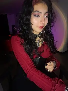 Snapshot of _Gothiccbitch_ chatting on October 4, 2:53 am  Gothiccbitch  online show from October 4, 2:53 am